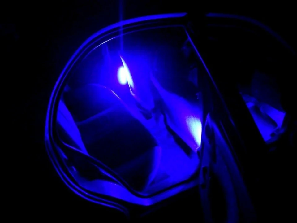 LED підсвічування ніг