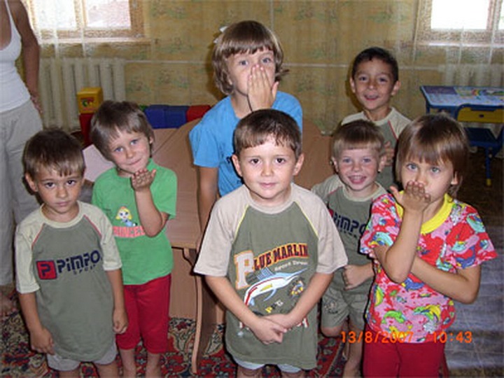 Подаруємо усмішку дітям 1