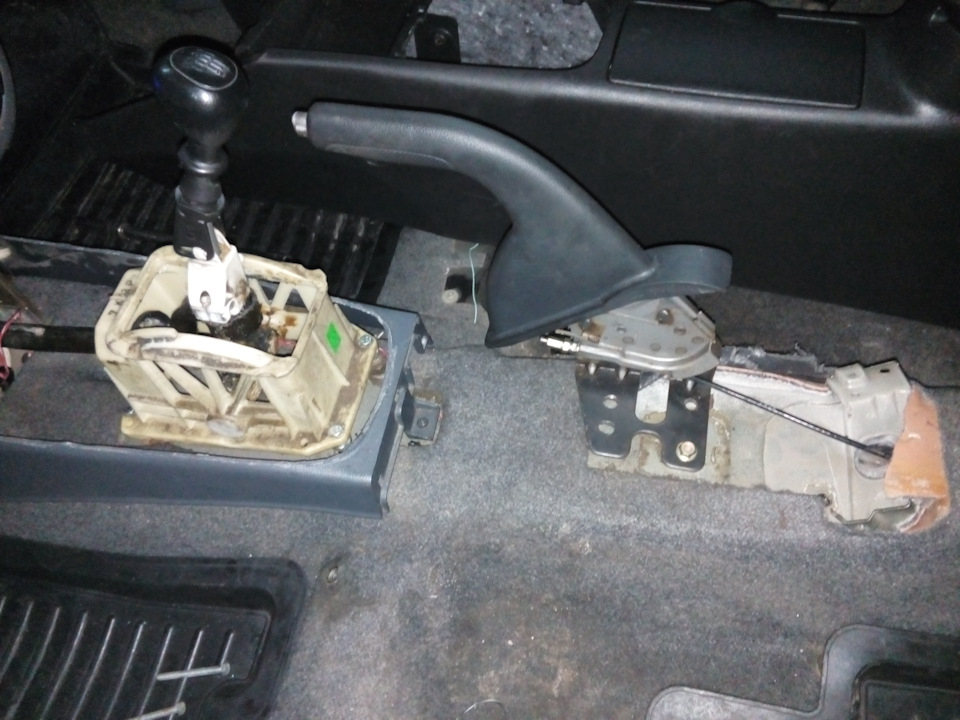 консоль KIA MAGENTIS 5