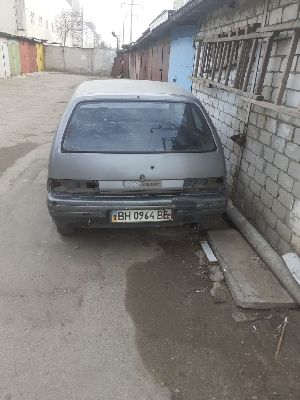 Псс... Хлопець. Гроші є. 3