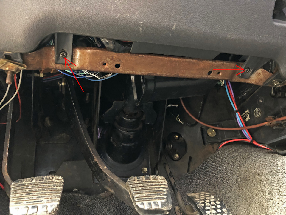 Як зняти панель приладів Daihatsu Feroza частина (2/3) 5