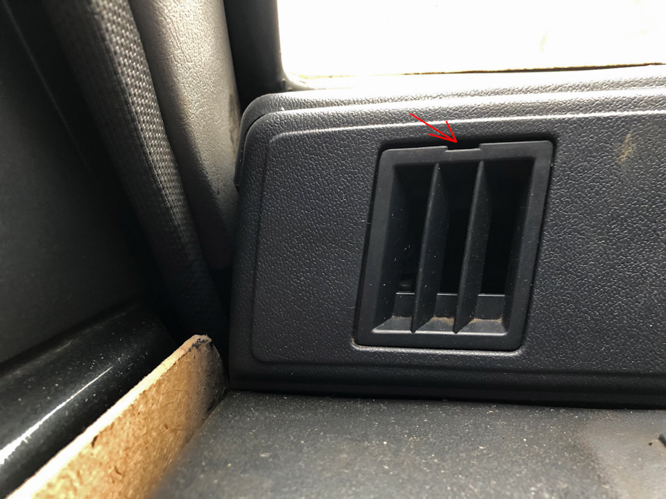 Як зняти панель приладів Daihatsu Feroza частина (3/3) 3