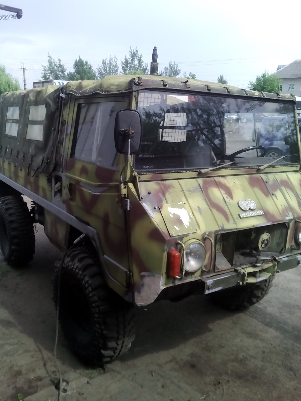 Камуфляж для Пінцгауера та підрізування передніх арок під 35 колеса… 1