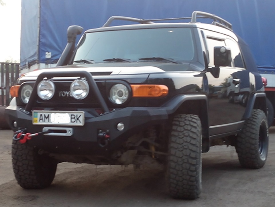 Силовой бампер на Toyota FJ Cruiser… 1
