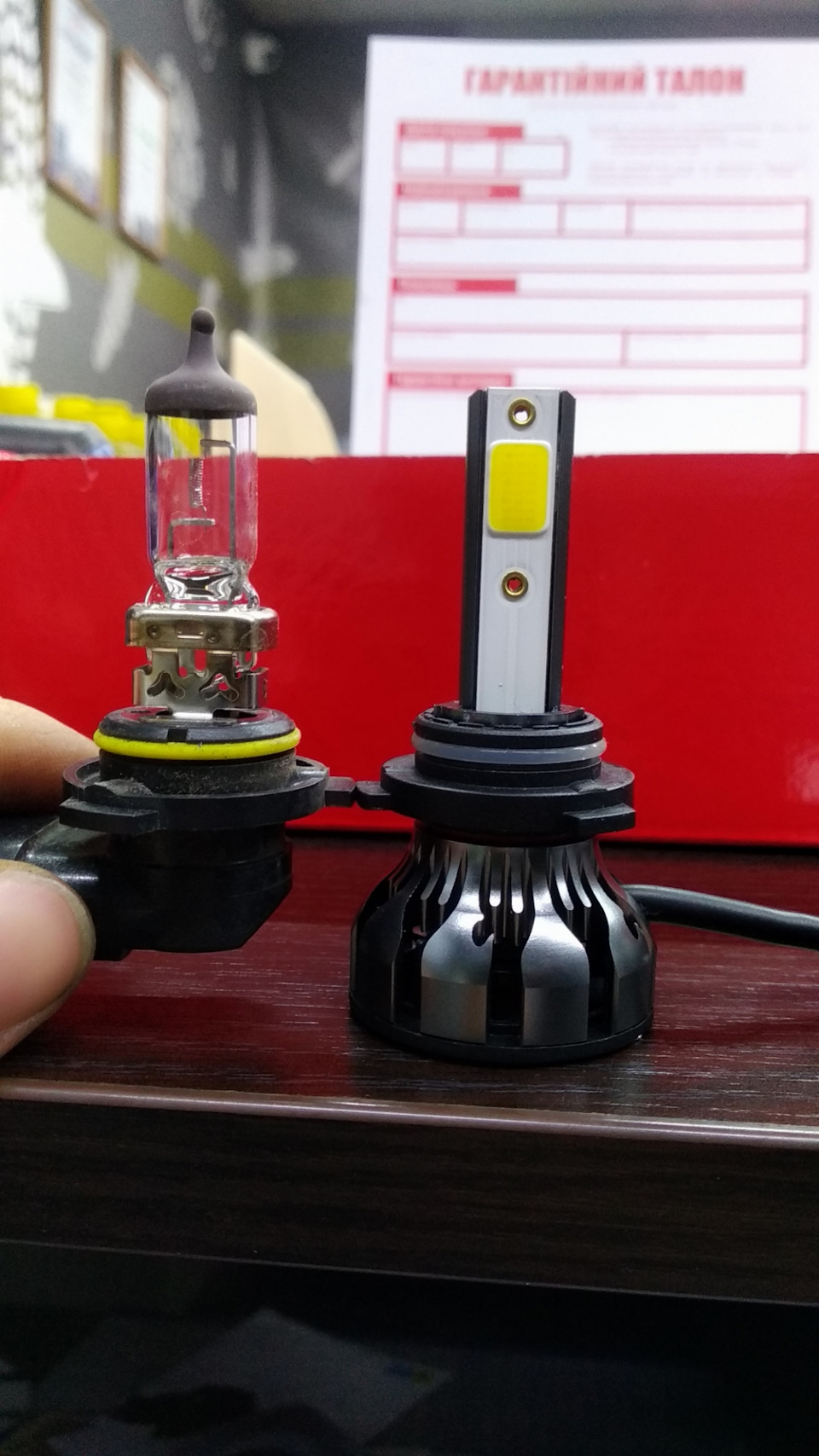 Світла багато не буває, ставимо LED 5