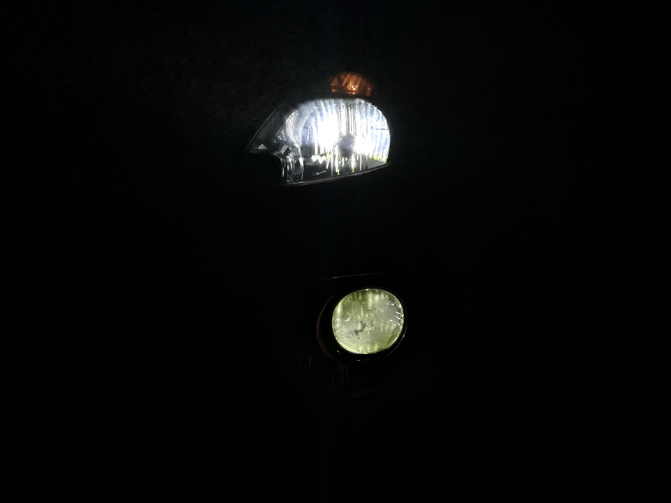 LED У головне світло. 2