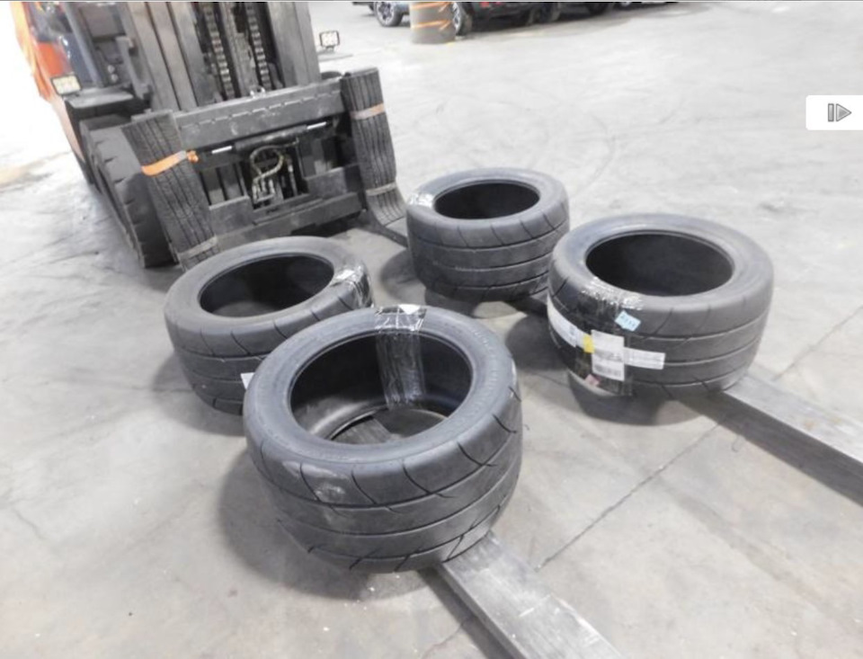 Напівсліки Mickey Thompson P345/35R18 ET Street S/S Tire 2