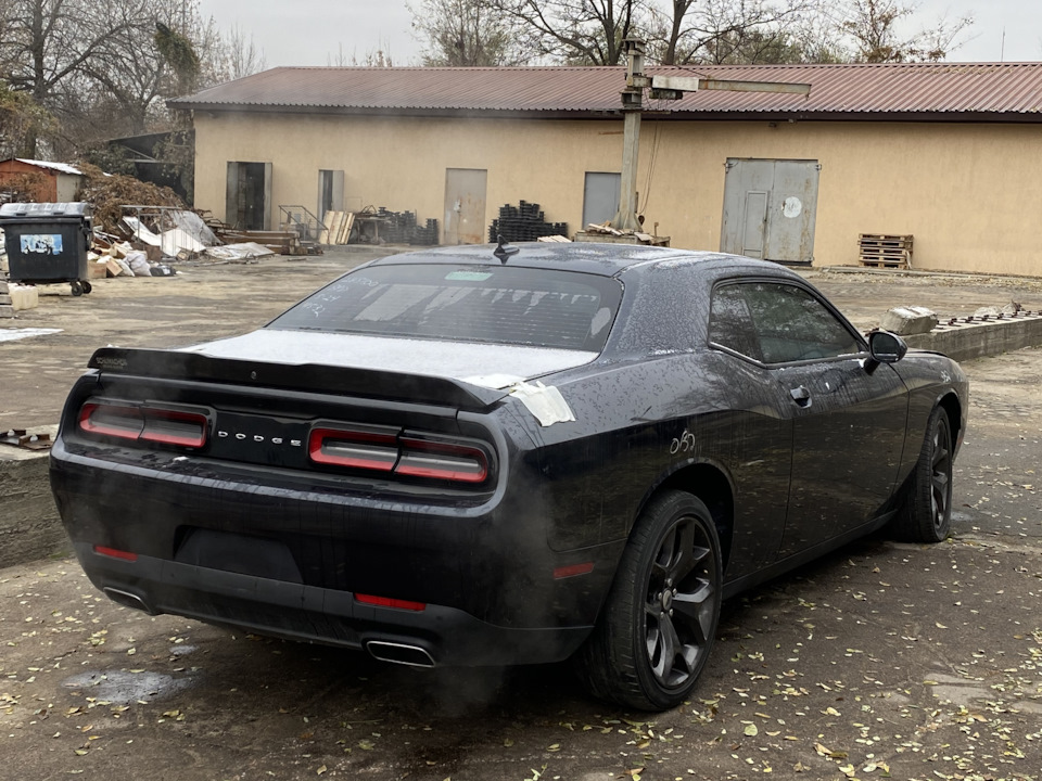 Dodge Challenger відновлення 4