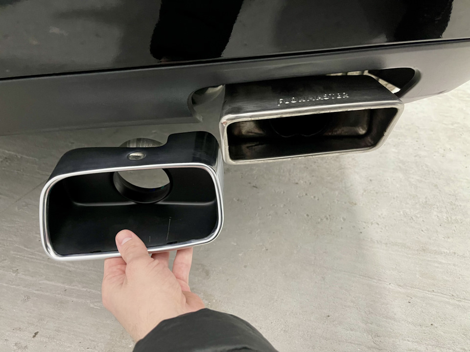 OEM Mopar Exhaust Tail Pipe Tips 3