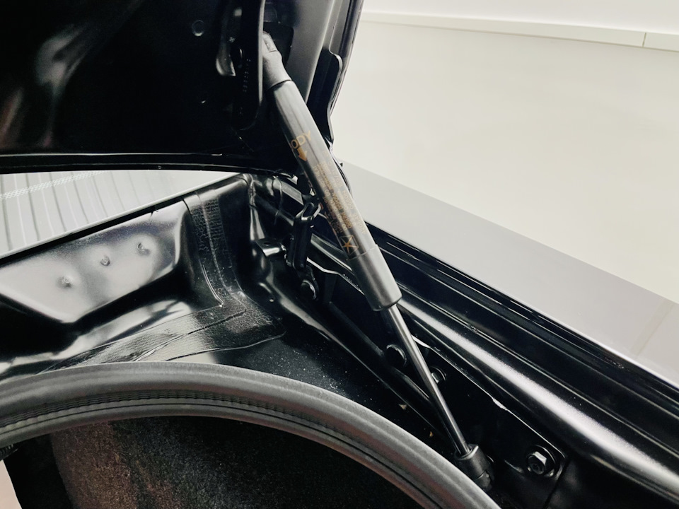 OEM Mopar Gas Prop 3
