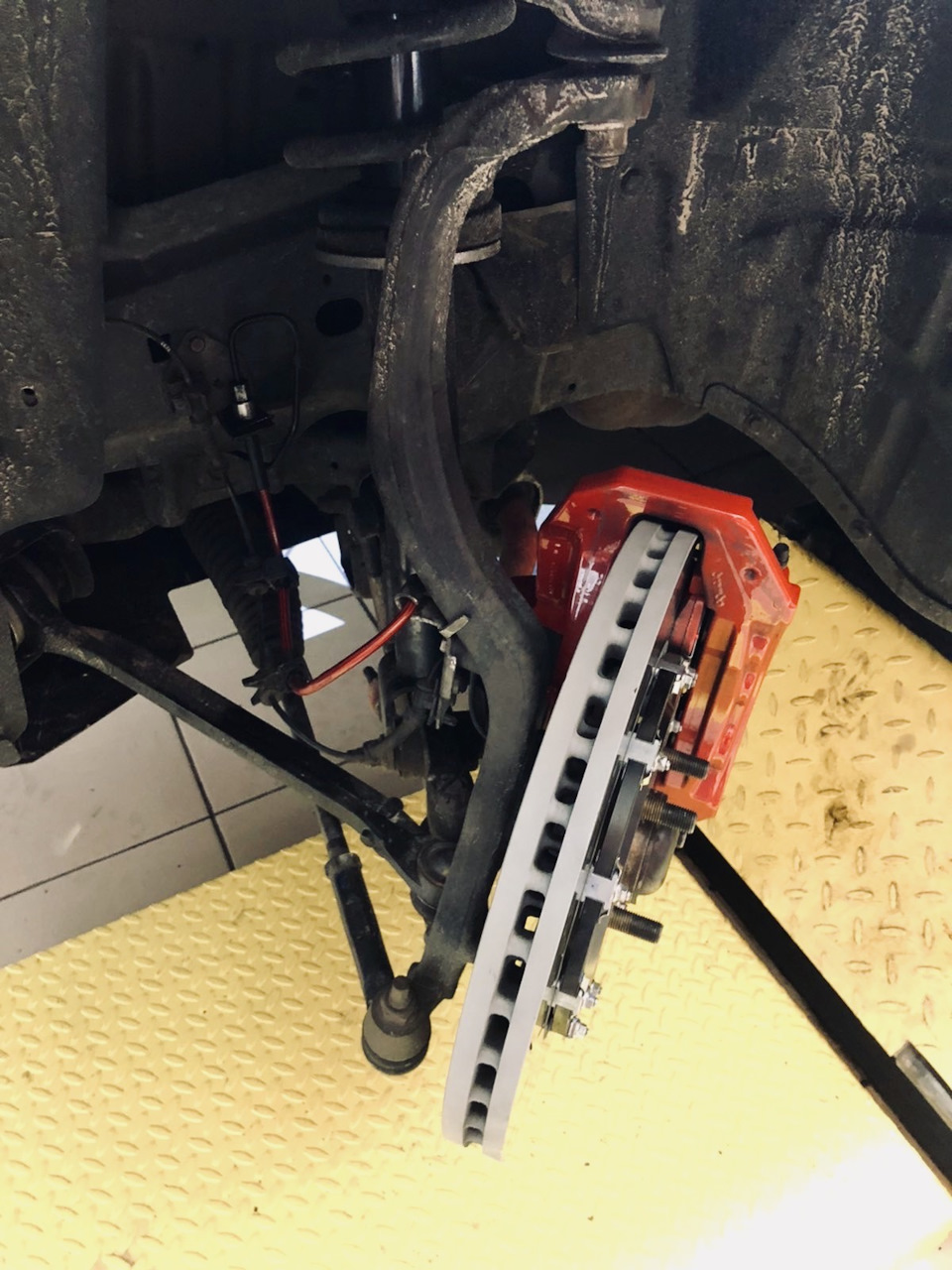 OEM Mopar/Brembo Brake System 5