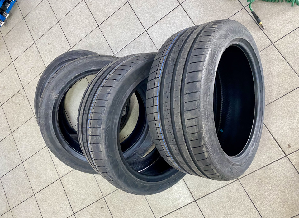 Vredestein Ultrac Vorti 245/45 ZR20 265/45 ZR20 2