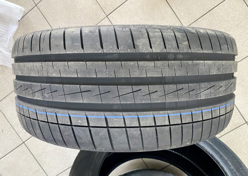 Vredestein Ultrac Vorti 245/45 ZR20 265/45 ZR20 4