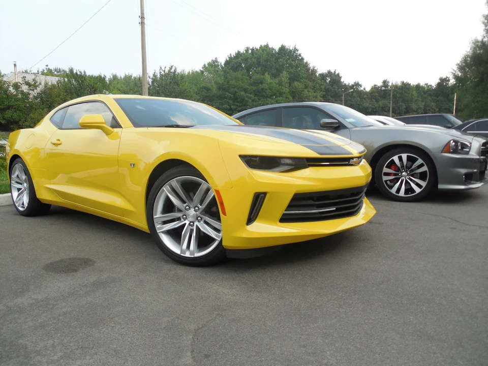 Camaro vs Chardger