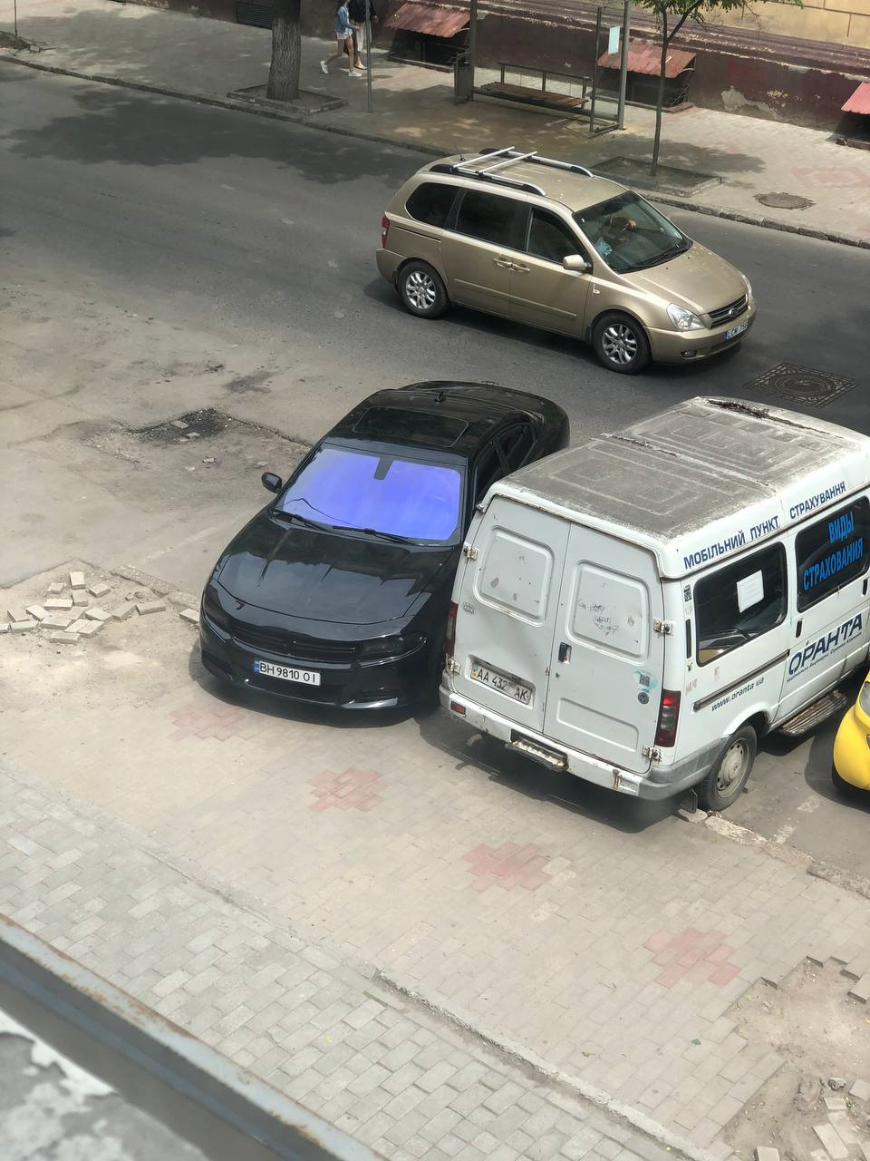 Тонування, бронь та полірування фар, видалення вологи та паяння корпусу фари 1