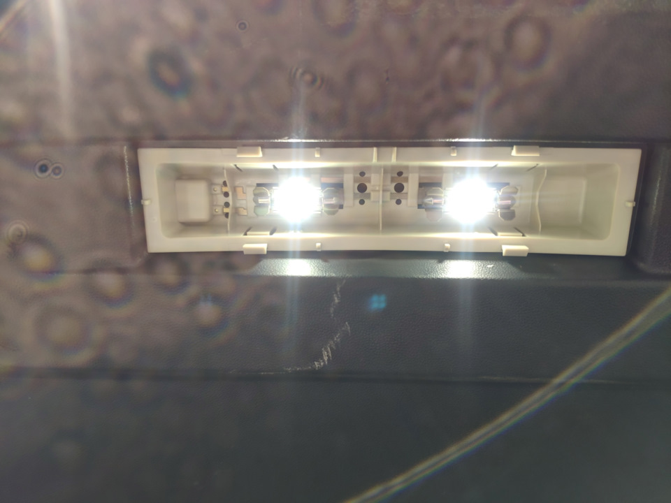 LEDалізація 2.0. Підсвічування багажника 1
