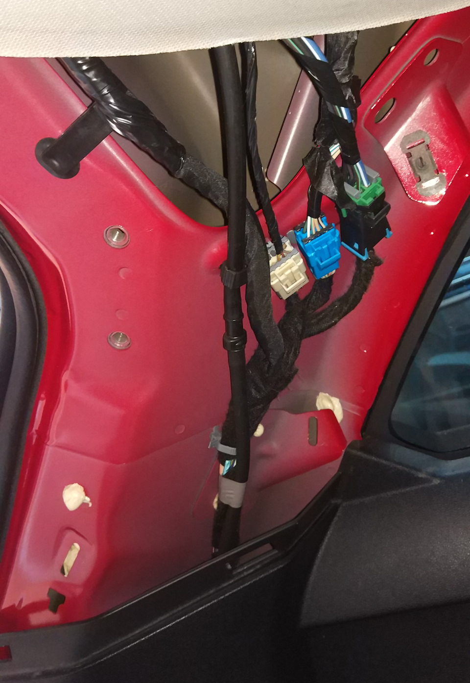 Камера заднього виду на Dodge Journey. 2