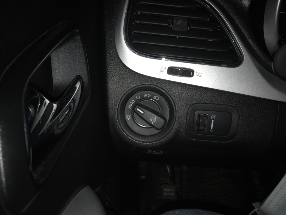 Автоклімат і автосвітло Dodge Journey Fiat Freemont 3