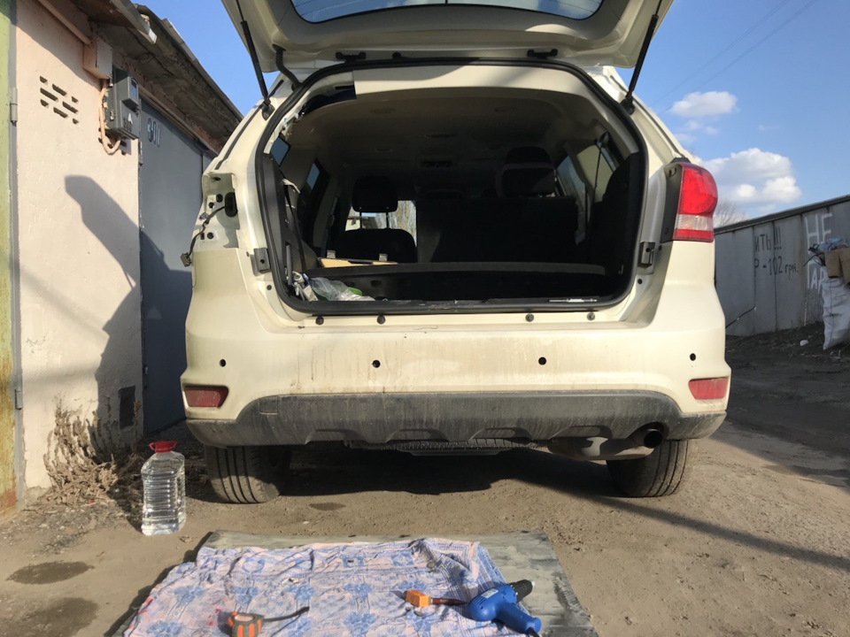 Установка заднього парктроніка (Dodge Journey) 4