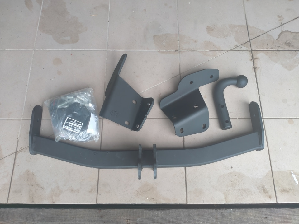 Встановлення фаркопу Dodge Journey 2