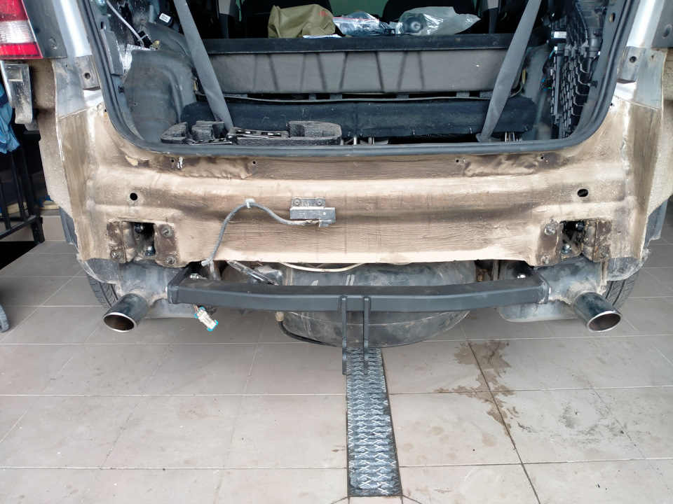 Встановлення фаркопу Dodge Journey 3