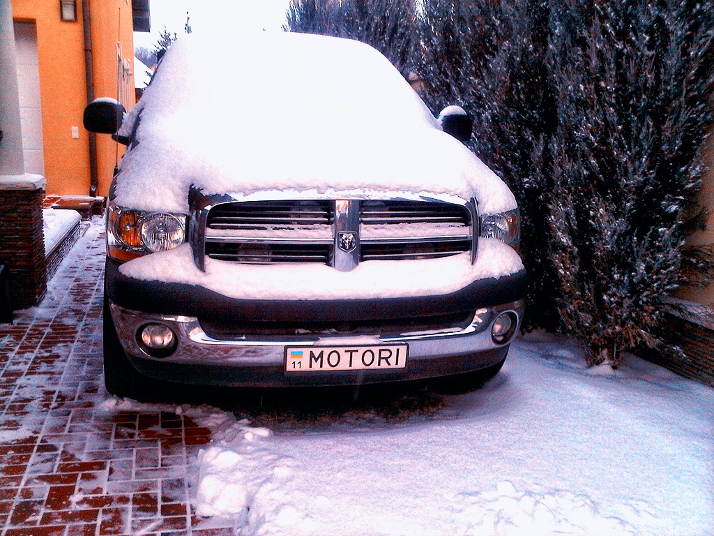 А в Києві сніг... 1