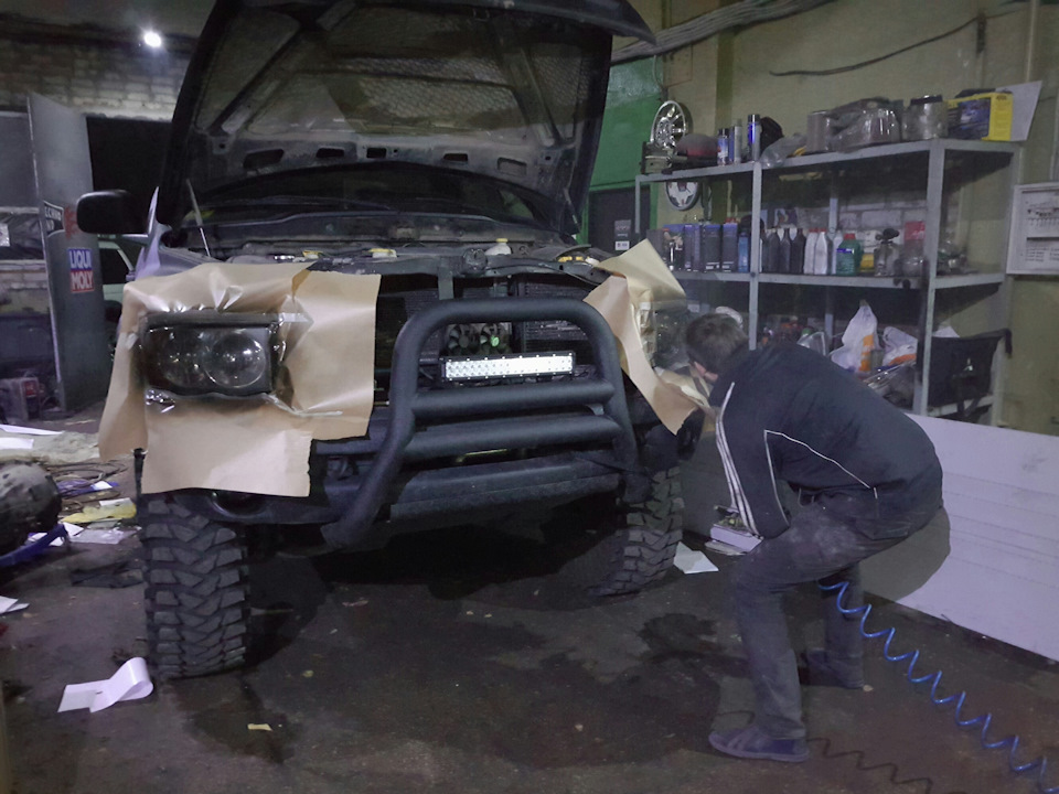 Наводимо очі крокодила і заміна ліхтарів на лід балку 2