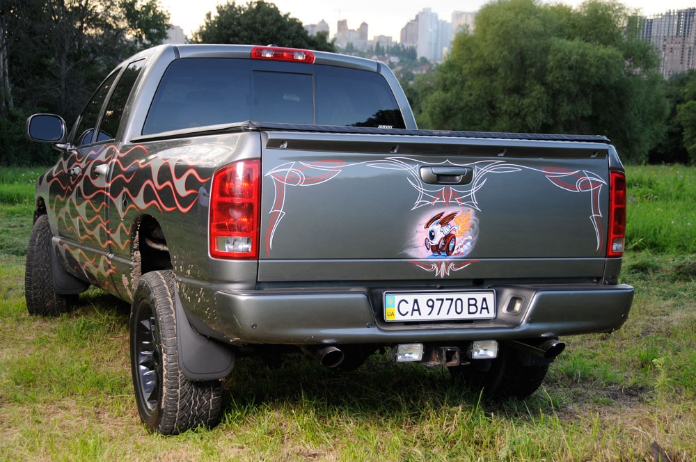 Dodge Ram у різних ракурсах 5