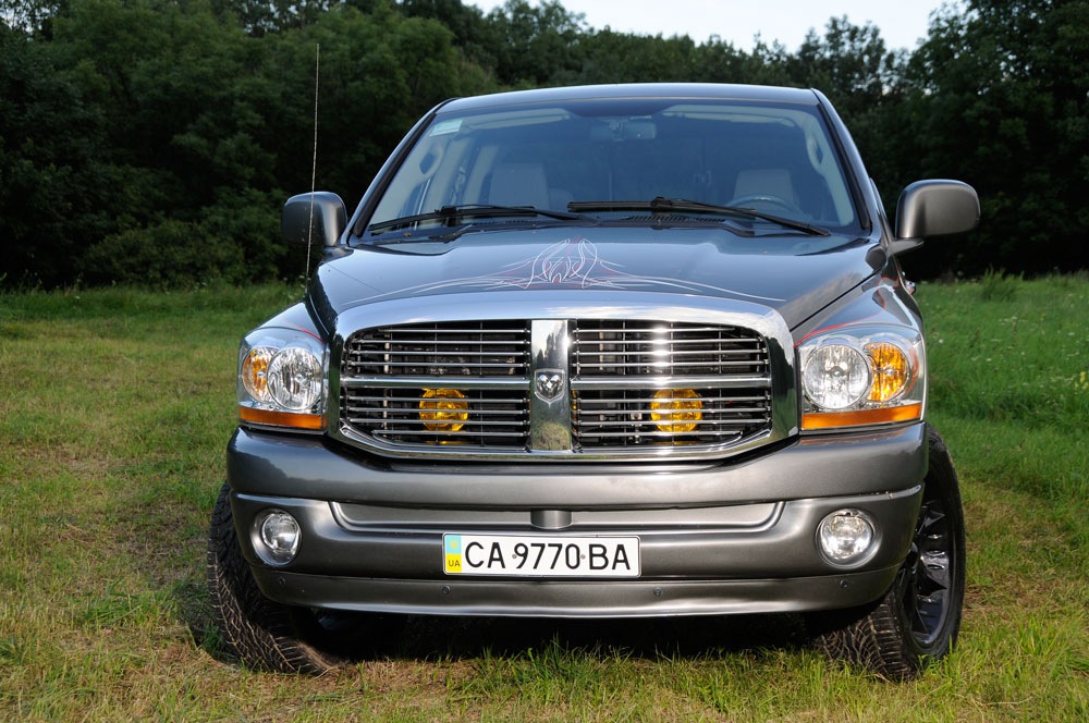Dodge Ram у різних ракурсах 3