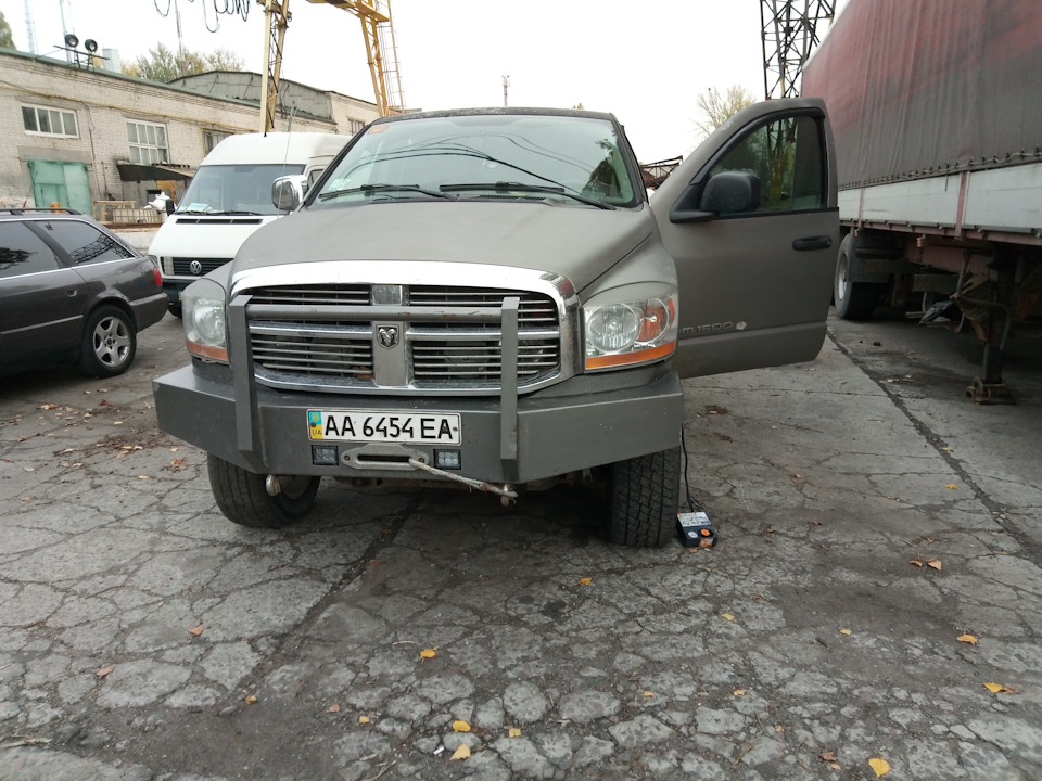 Умовили продати 3