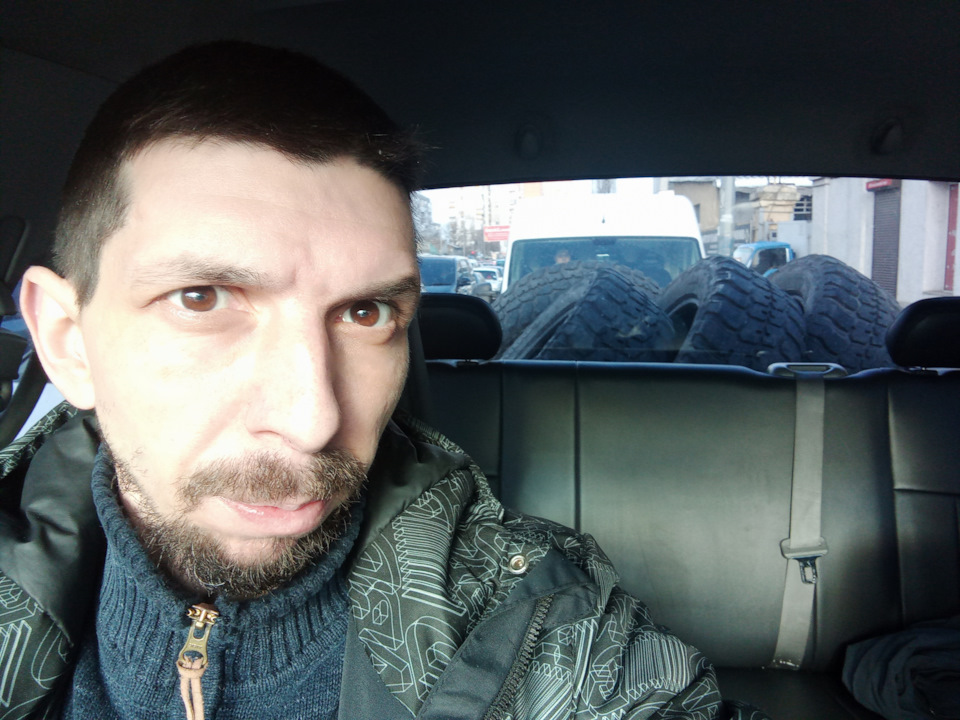 Стій на асфальті в МТ-шку взутий 4