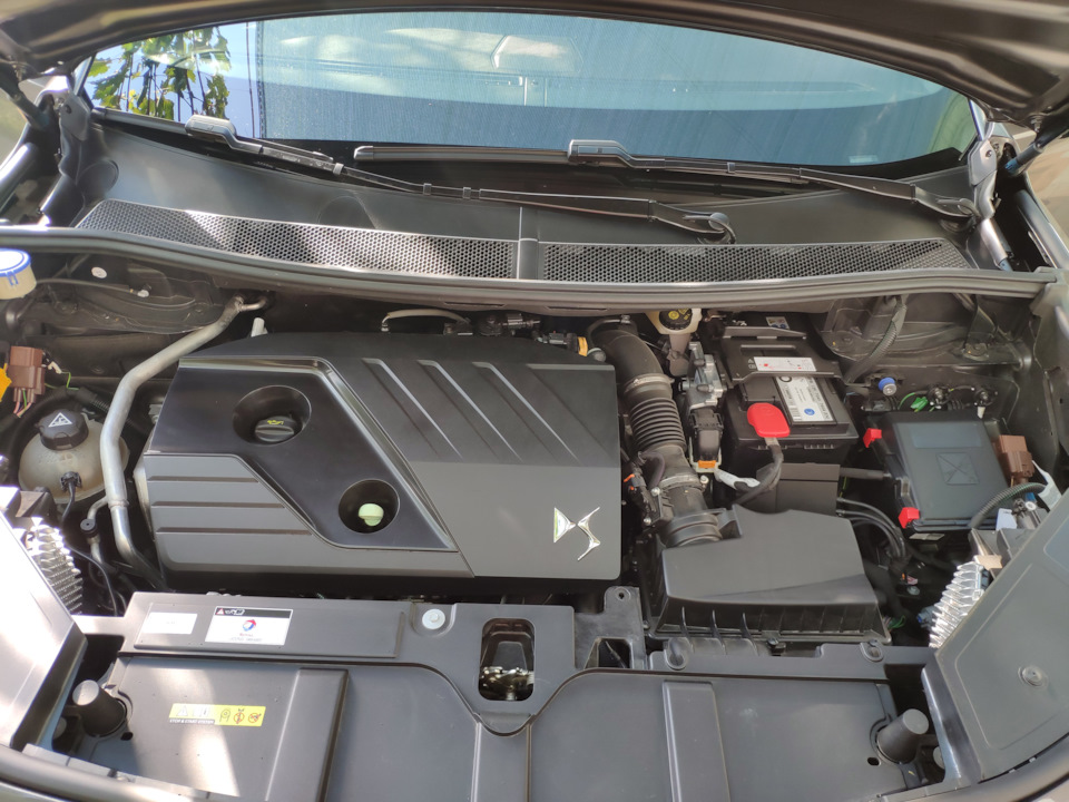 DS7 Crossback. Під капотом. 1
