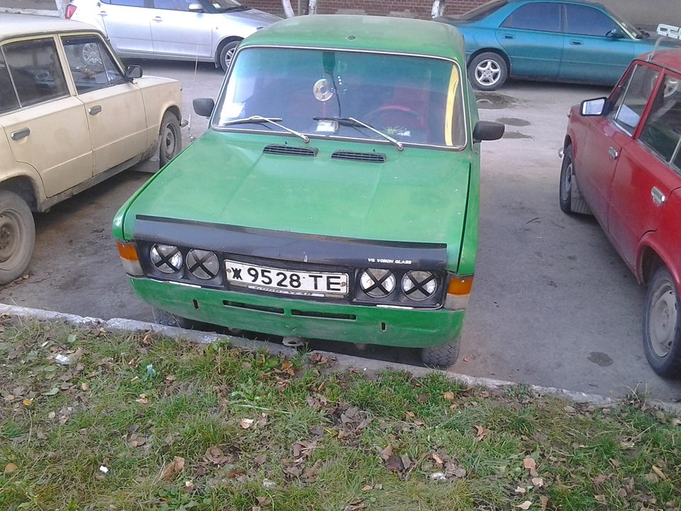 Замок на дверцятах бензобака. 3