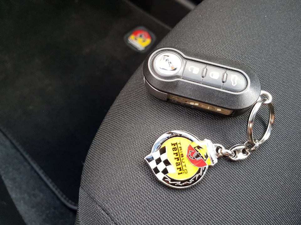 Брілок Abarth 1