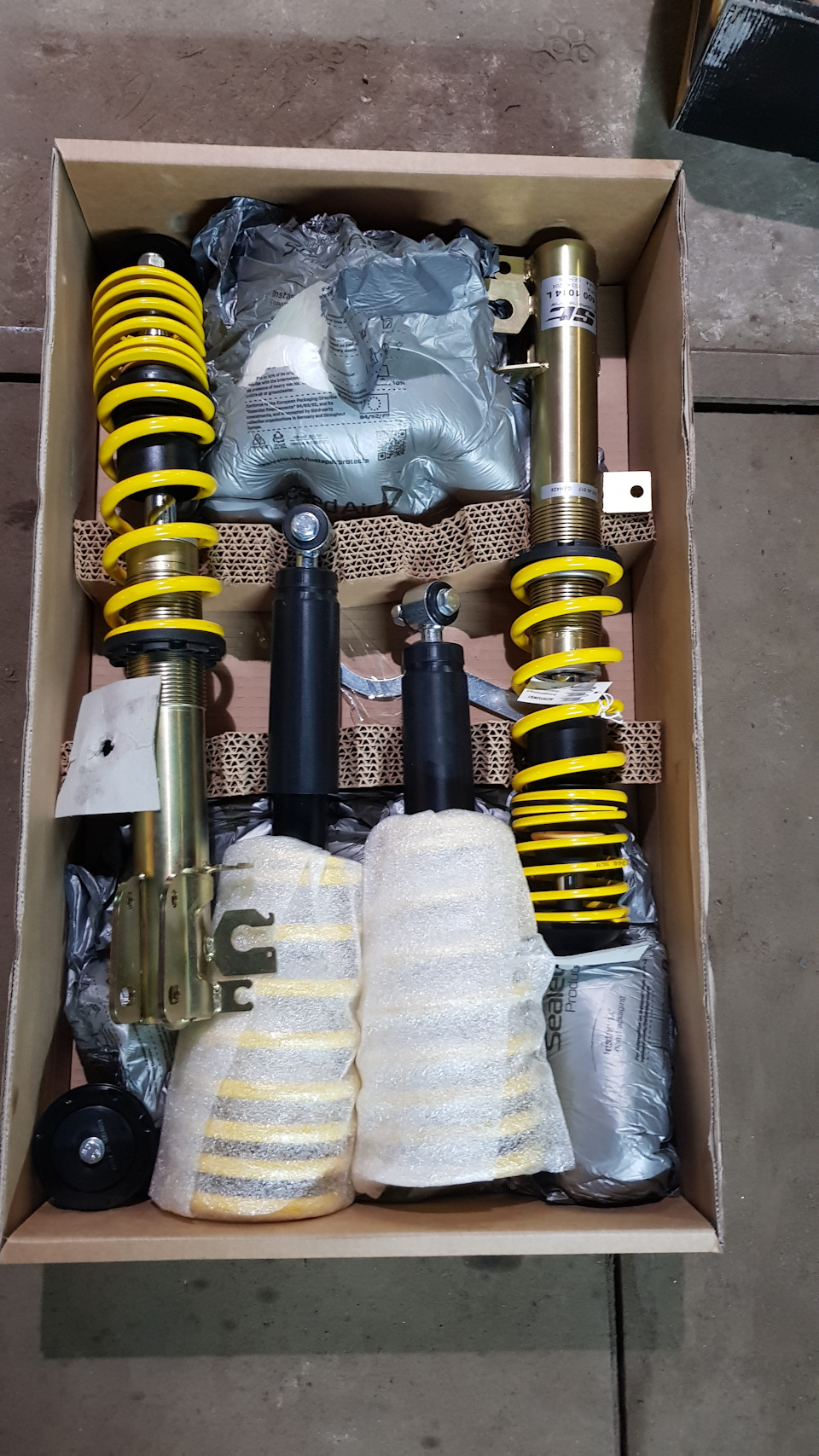 Заниження з ST Coilover X 5