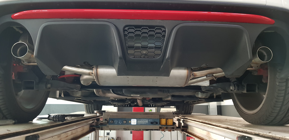 Akrapovic 3