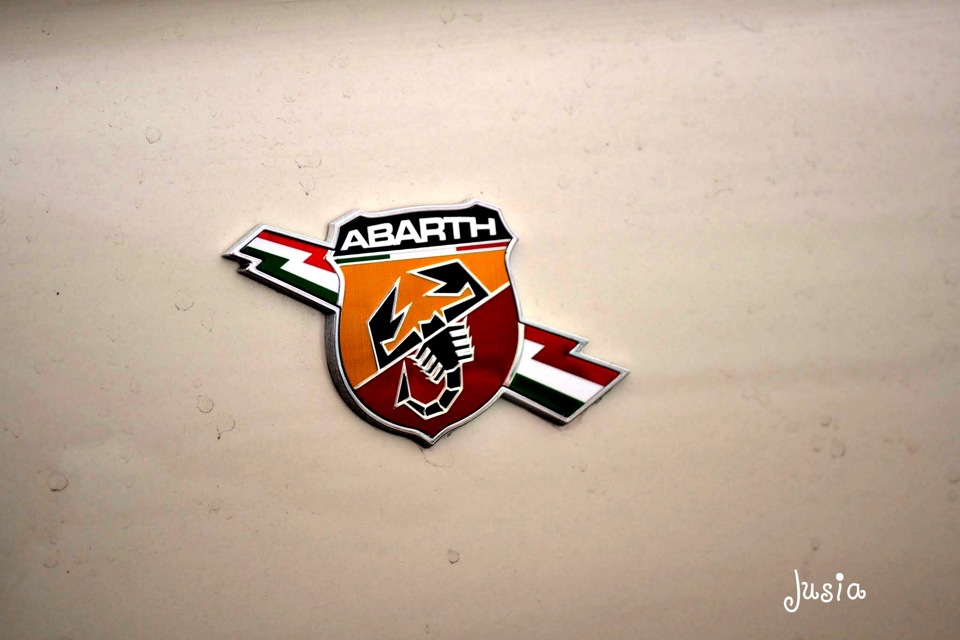 ABARTH 500: деталі 1