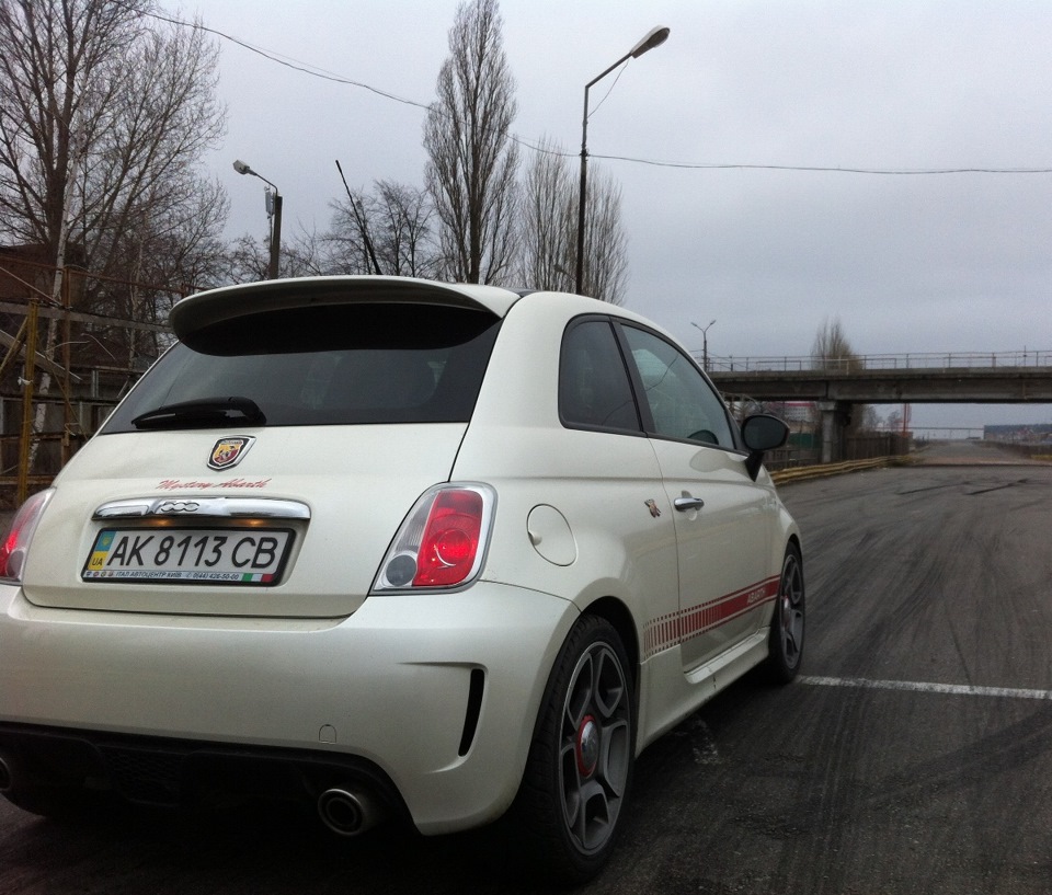 Abarth 500 drag race :) 1