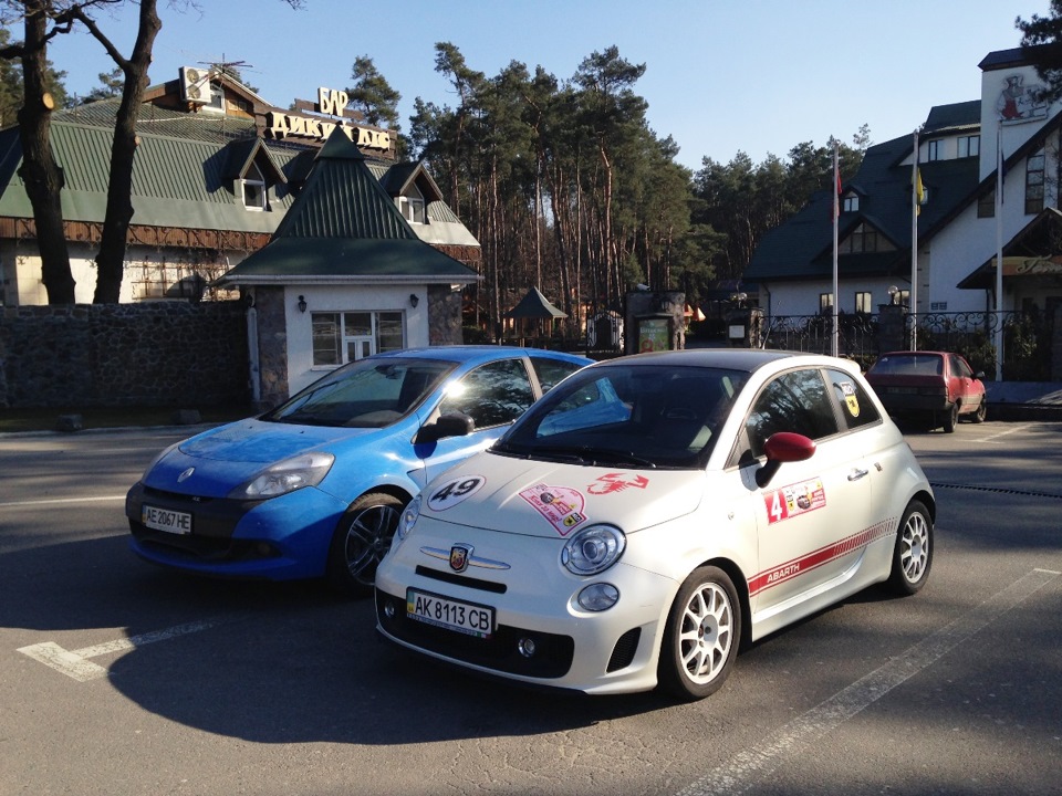 ABARTH 500 vs RENAULT CLIO III RS: хто кого, ваш прогноз? 1