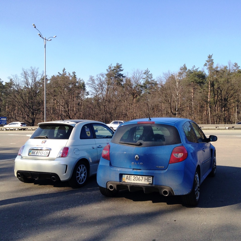ABARTH 500 vs RENAULT CLIO III RS: хто кого, ваш прогноз? 2