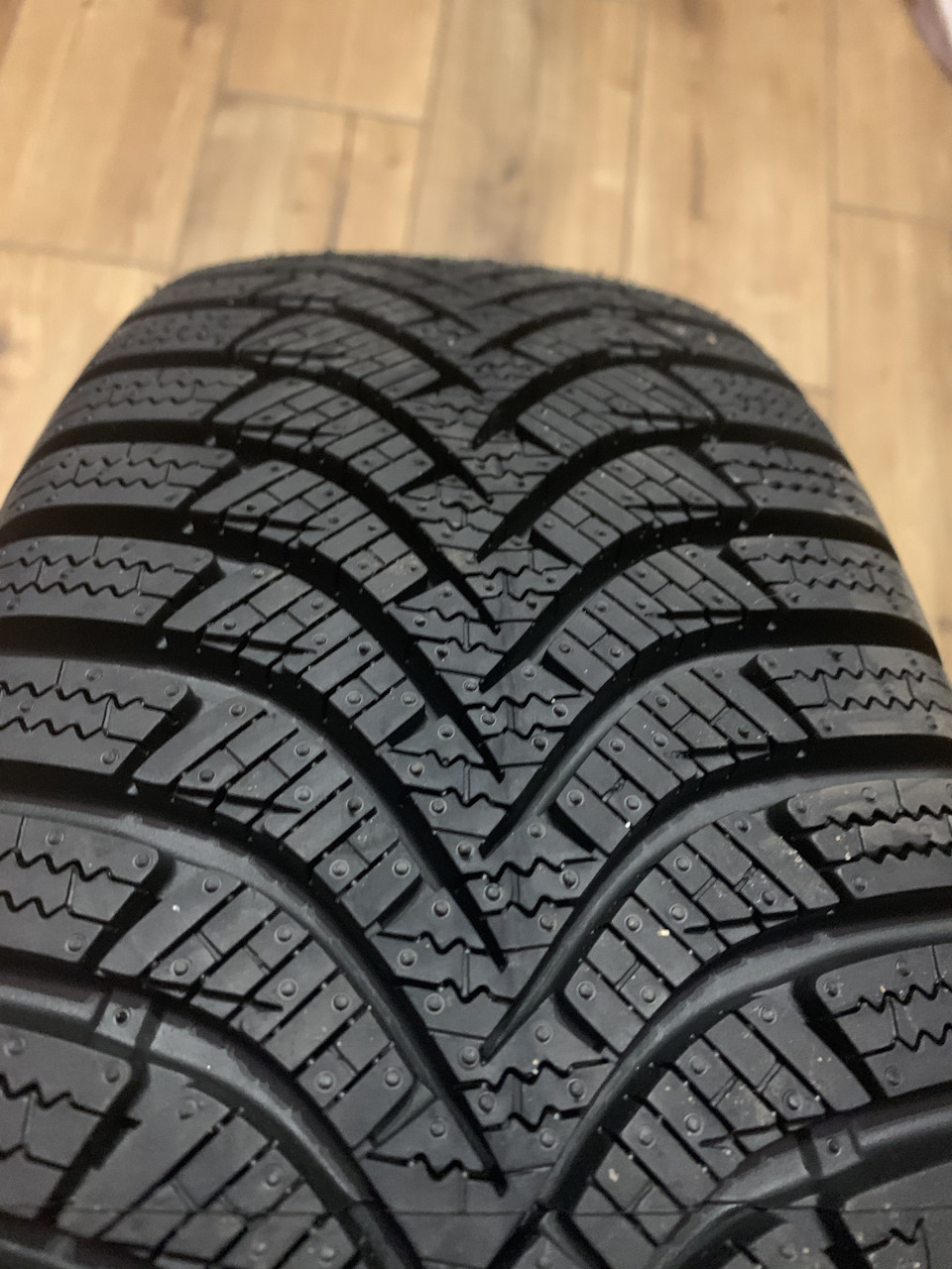 Зимова гума hankook 2