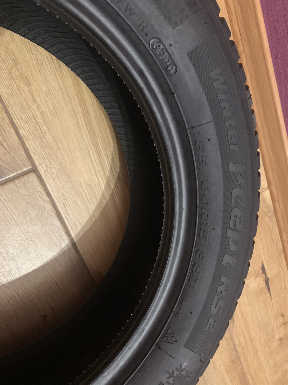 Зимова гума hankook 3