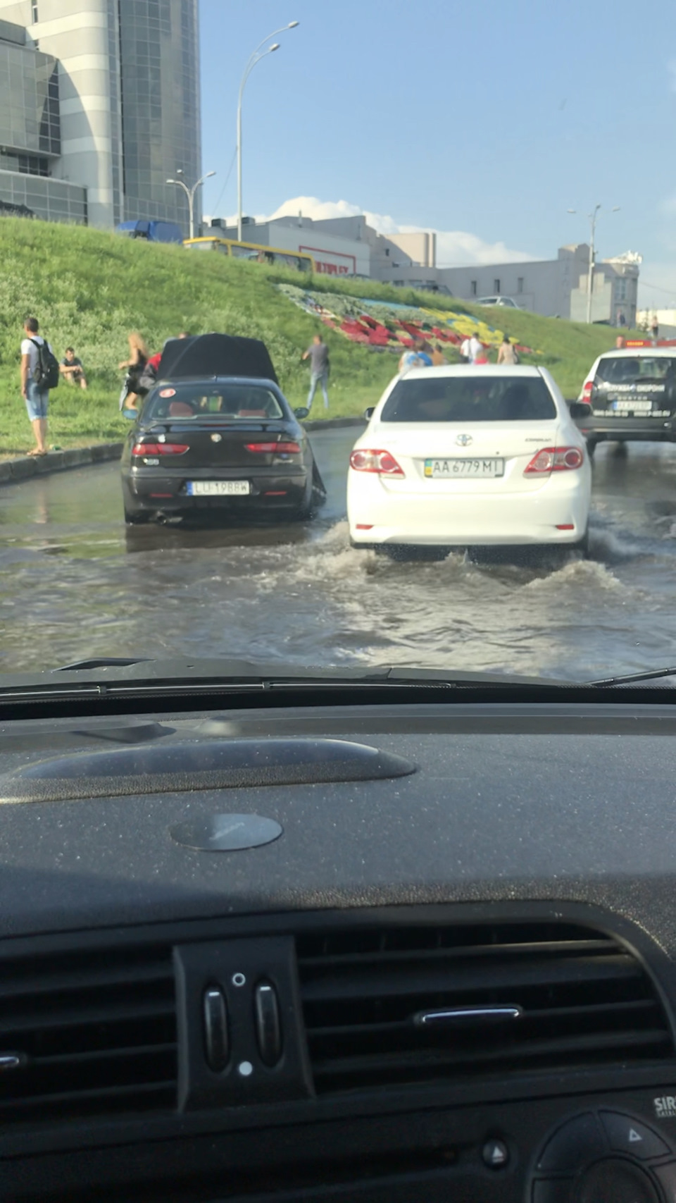 Плаємо чи купаємося? 1