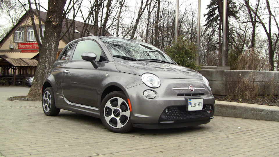 FIAT 500E VS NISSAN LEAF 5