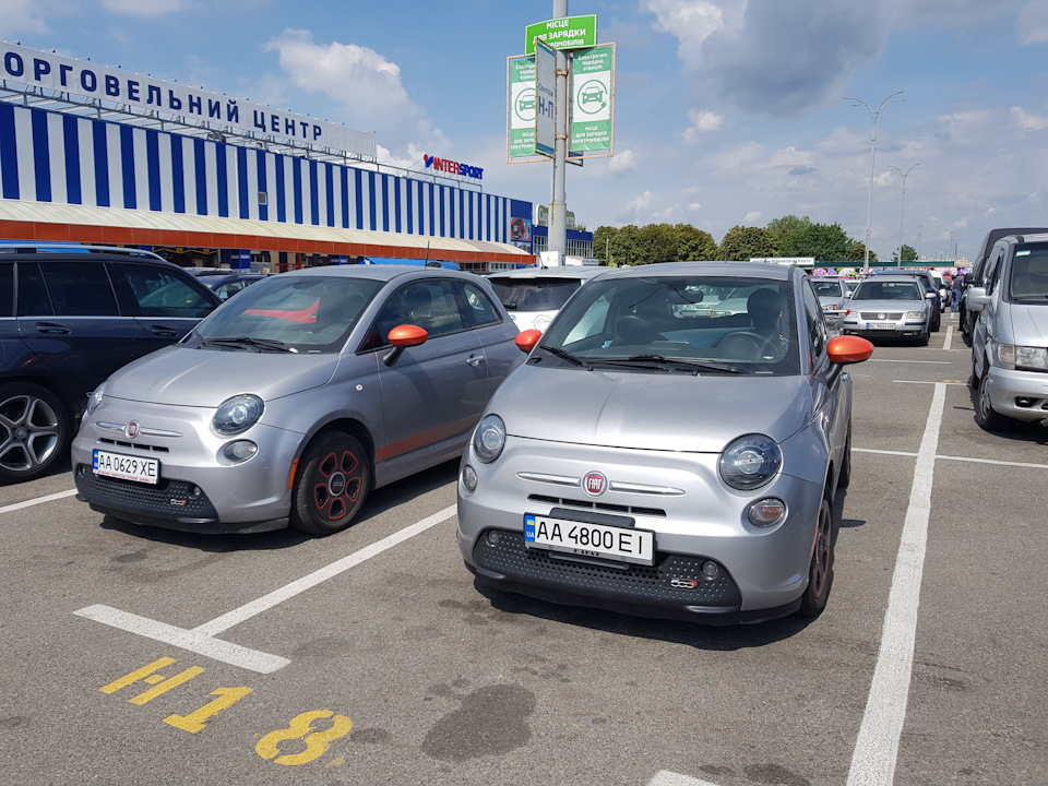 Fiat 500e VS Nissan LEAF S+ 2