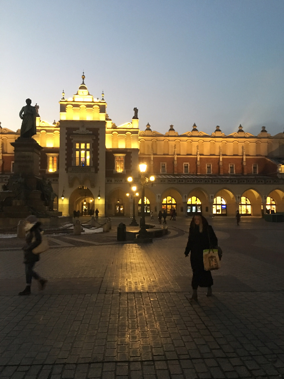 Krakow. Цифри. 4