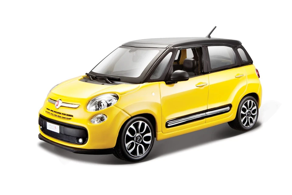 Модель Fiat 500L (наприклад, для дитини)
