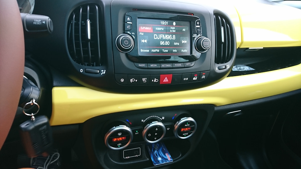 Про ергономіку кокпіту Fiat 500L 3