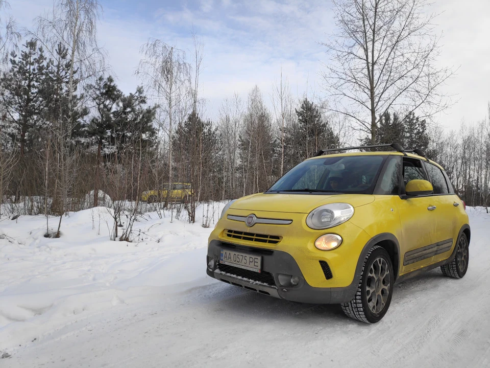 Казкова зима і грязнули Fiat 500Lt