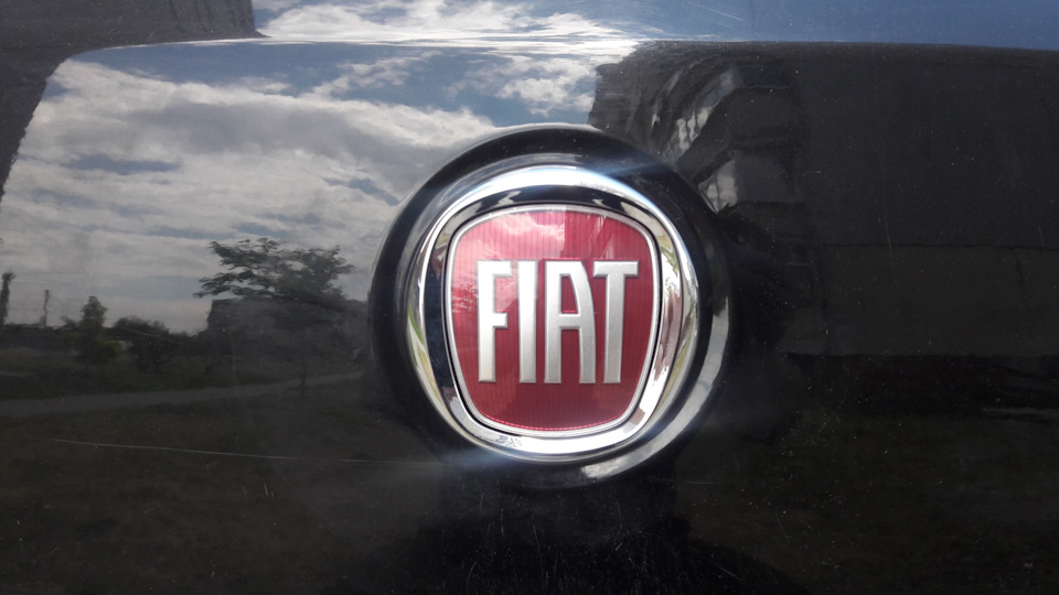 Задня емблема FIAT 3